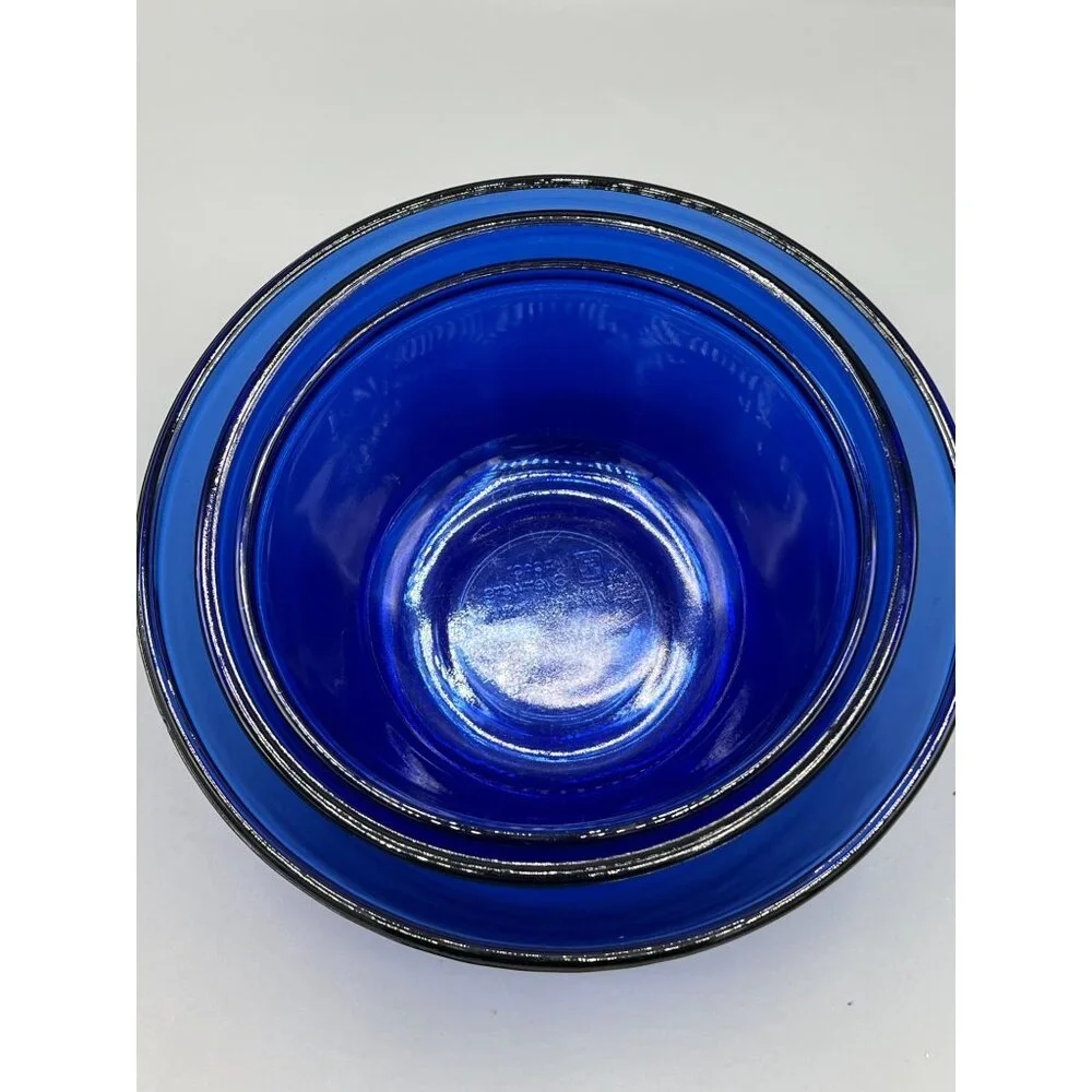 3 Anchor Hocking Cobalt Blue Glass Nesting Mixing Bowls 1 Qt 1.5 Qt and 2.5 Qt